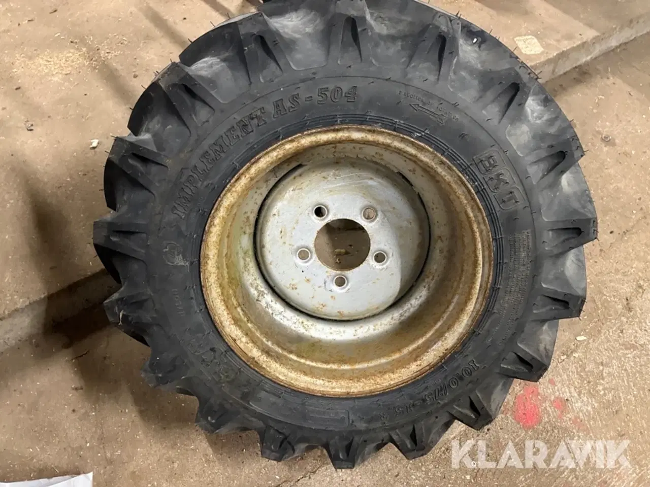 Billede 2 - Dæk med fælg BKT 1 styk