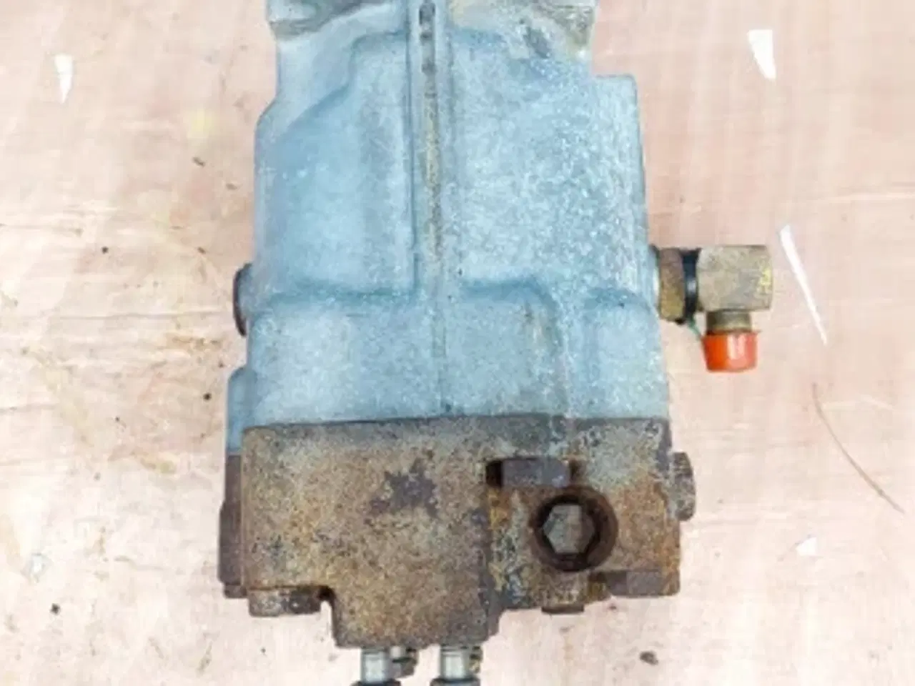 Billede 6 - New Holland TX68 Køremotor 84032254