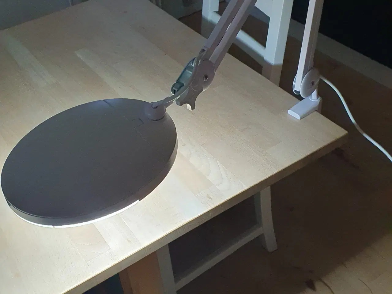 Billede 4 - LED læselampe med forstørrelsesglas