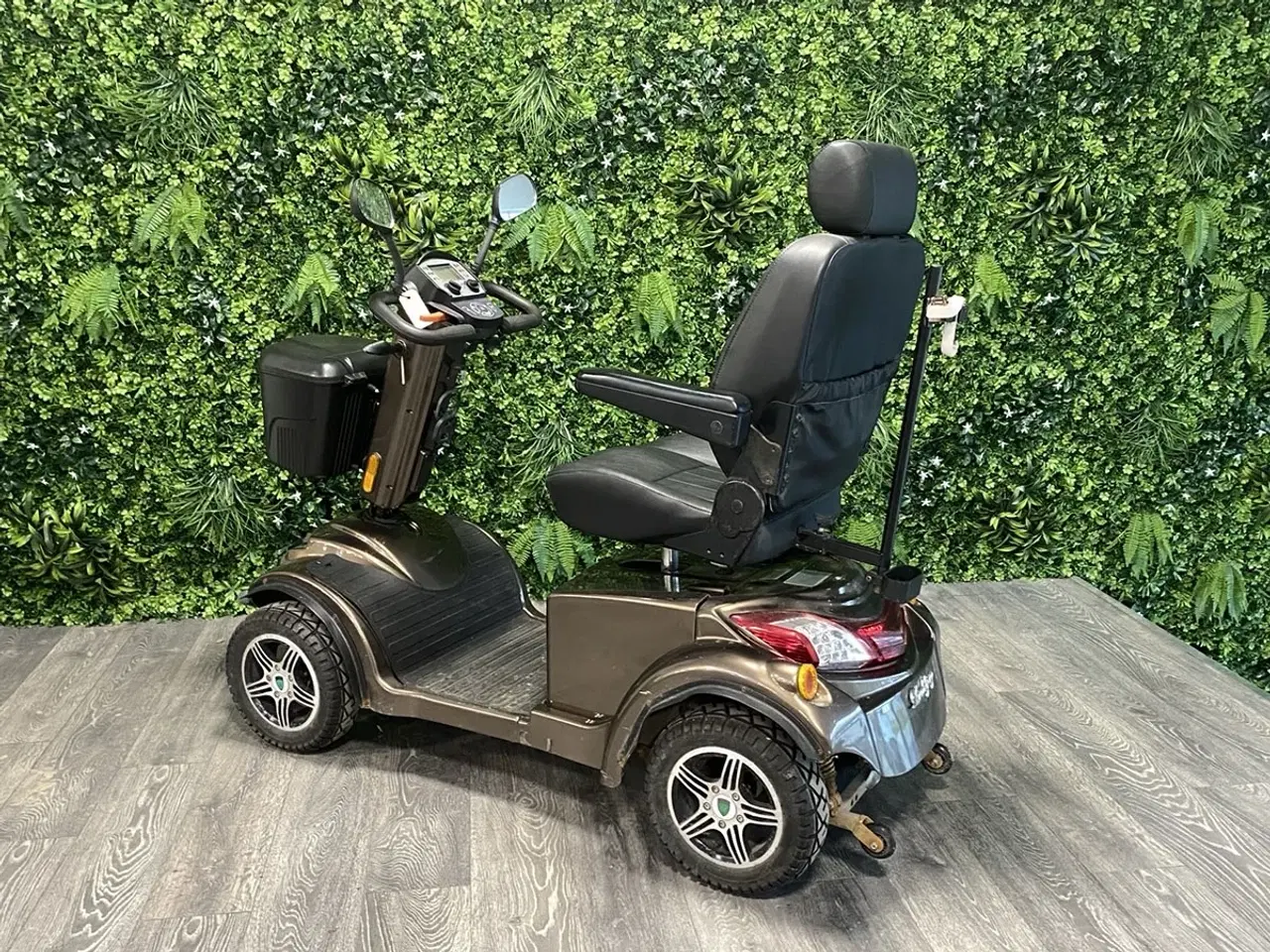 Billede 2 - LM-700 grå