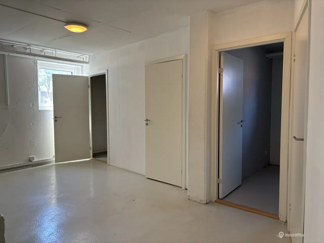 Billede 2 - Lager / showroom med god beliggenhed i Hvidovre