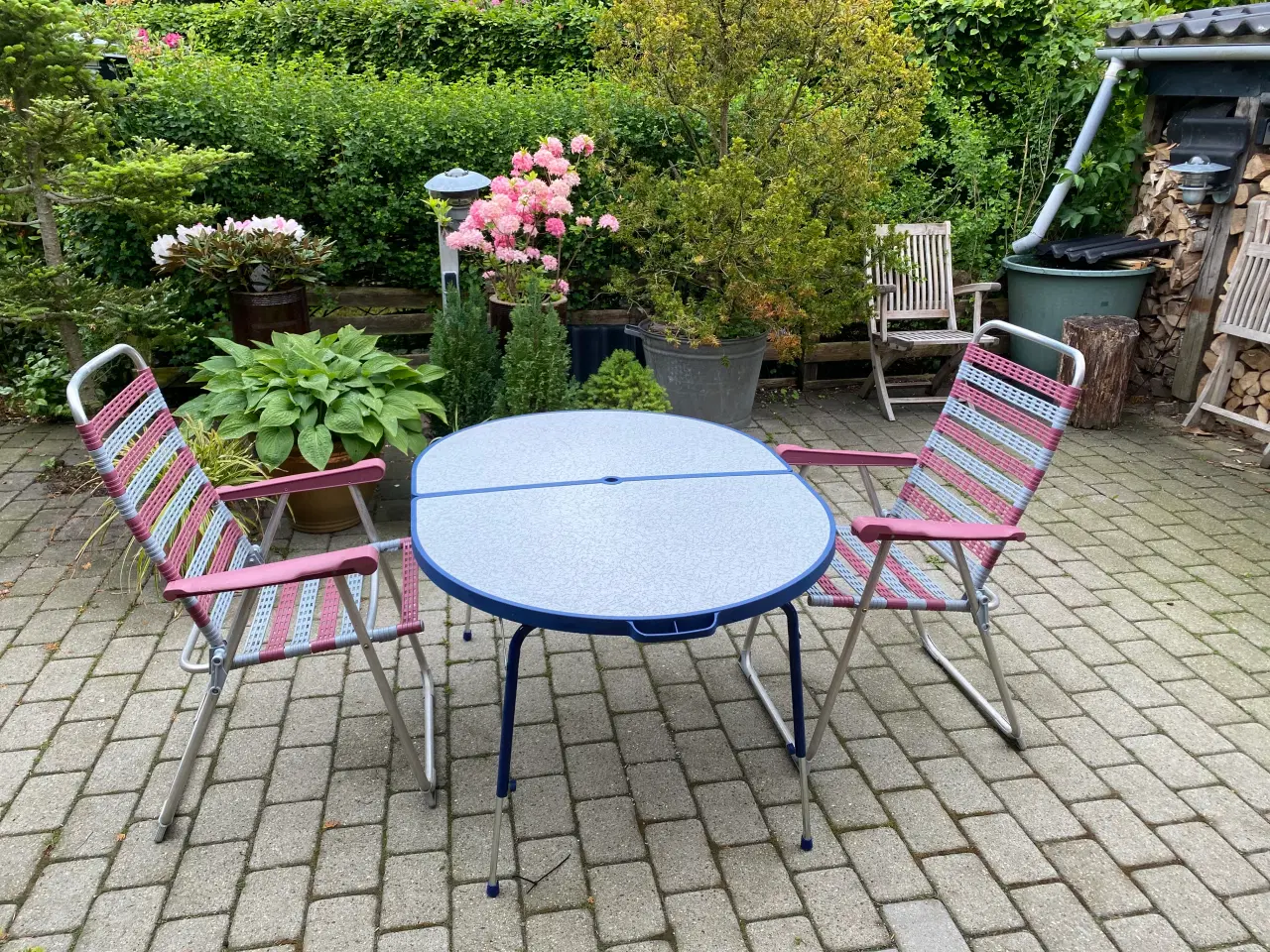 Billede 1 - 2 stole og et Lalleman bord sæt 