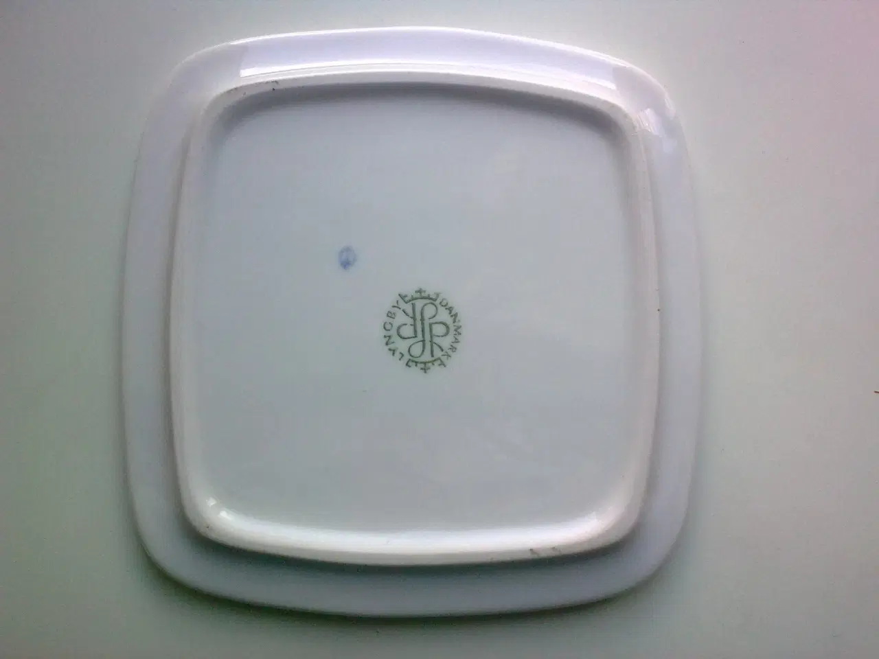 Billede 16 - Katte bakke m slikskål: plast, metal el. porcelæn