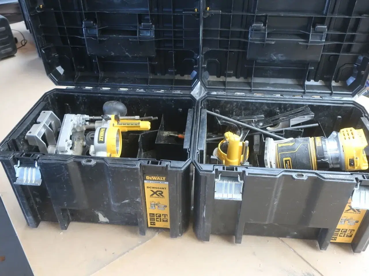 Billede 1 - Overfræser DEWALT DCW600