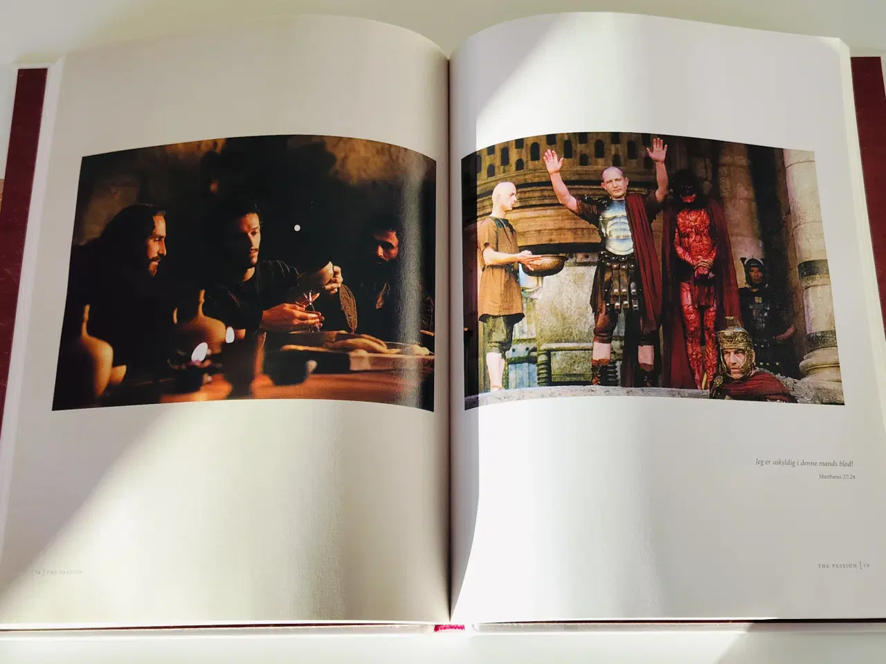 Billede 3 - Bogen "The Passion" i flot stand
