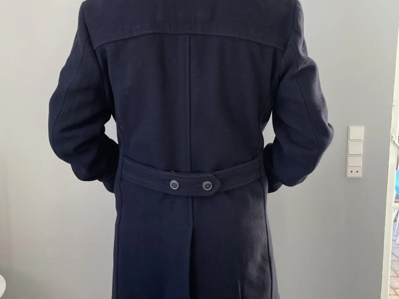 Billede 2 - Marineblå herrejakke i uld str L