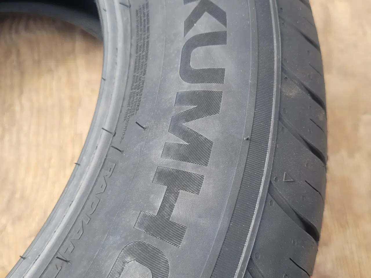 Billede 2 - 225 / 60 ZR 16