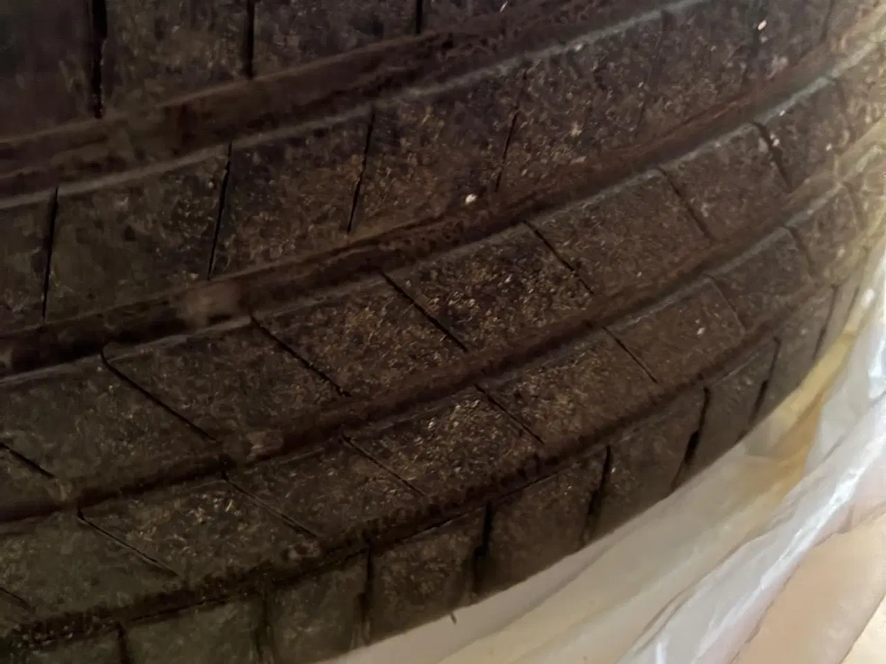 Billede 9 - Alufælge med dækkene 