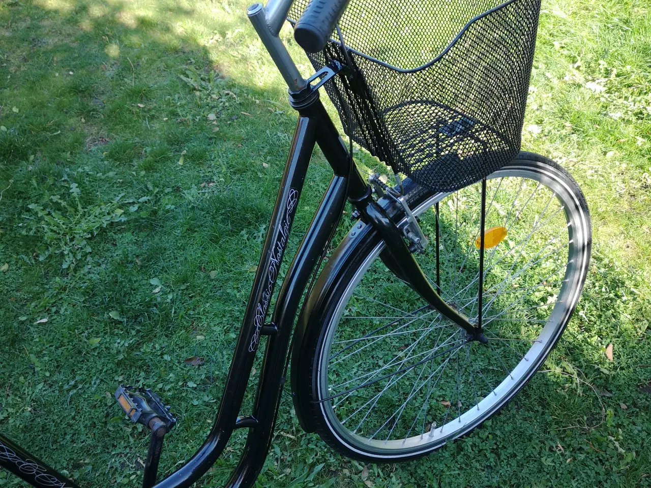 Billede 13 - Classic Nostalgie 28"  55 cm høj Ny dæk.