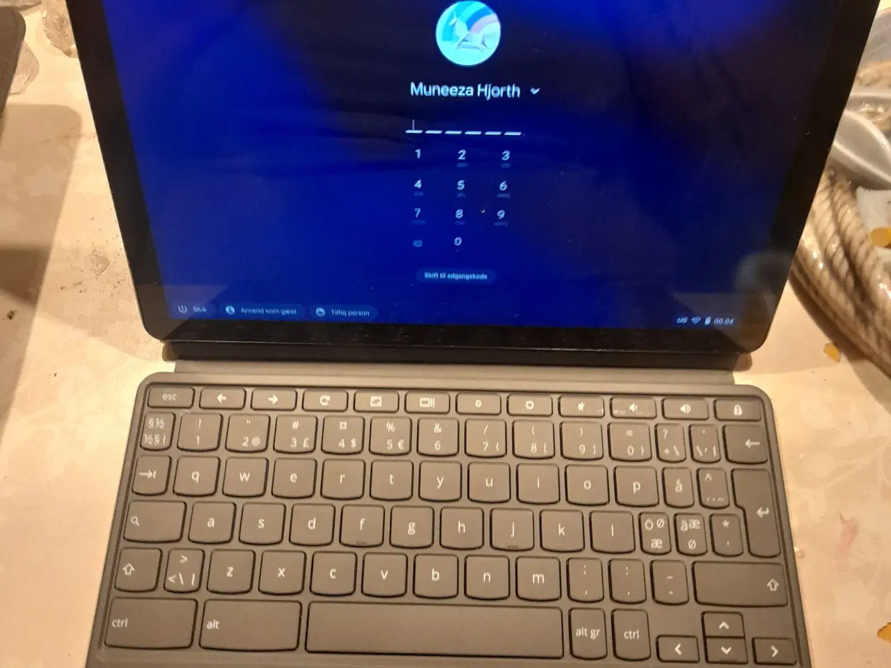 Billede 1 - Pcer Lenovo tablet kombi med tastatur 