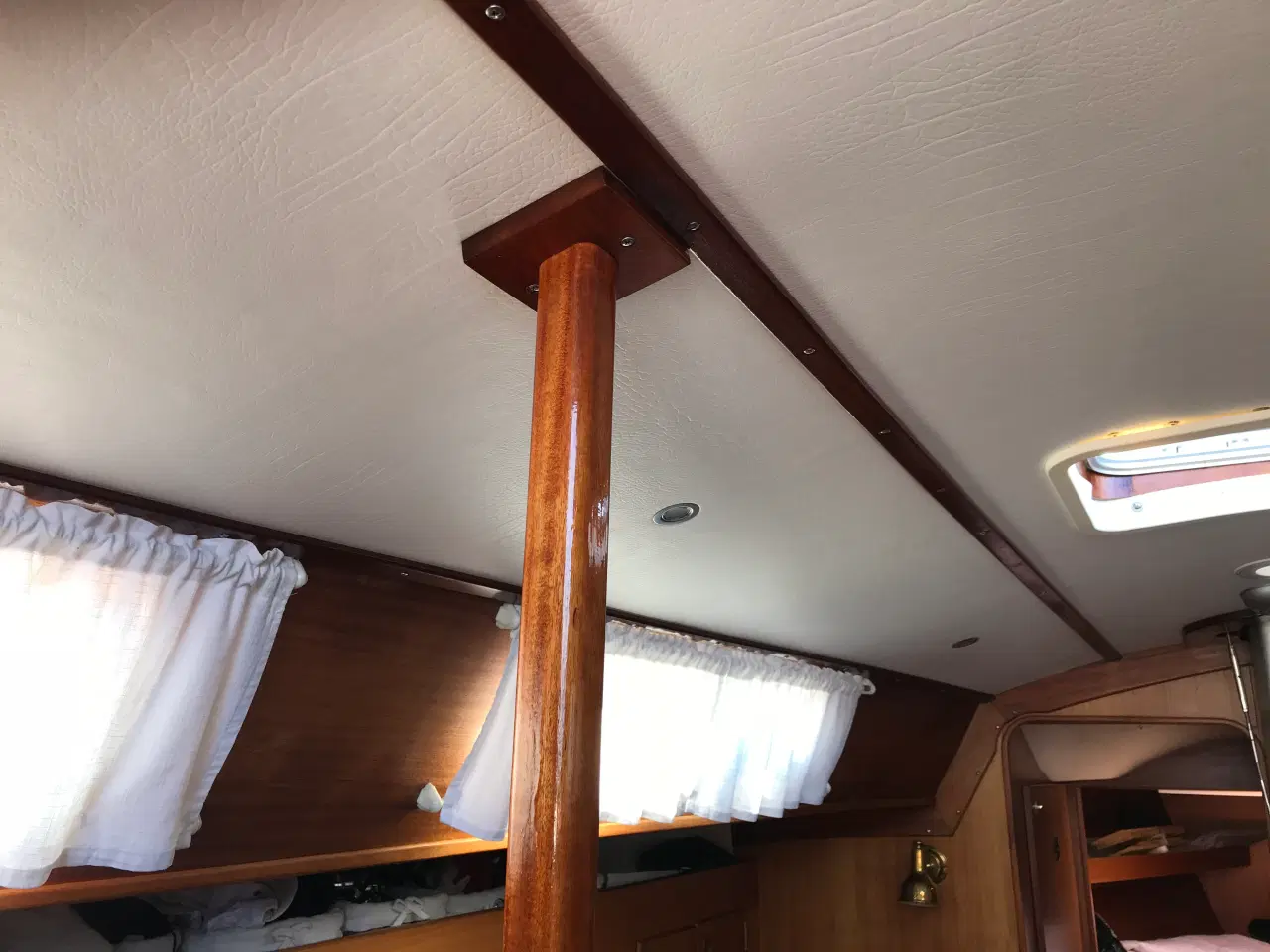 Billede 11 - Velsejlende Omega 34 sælges