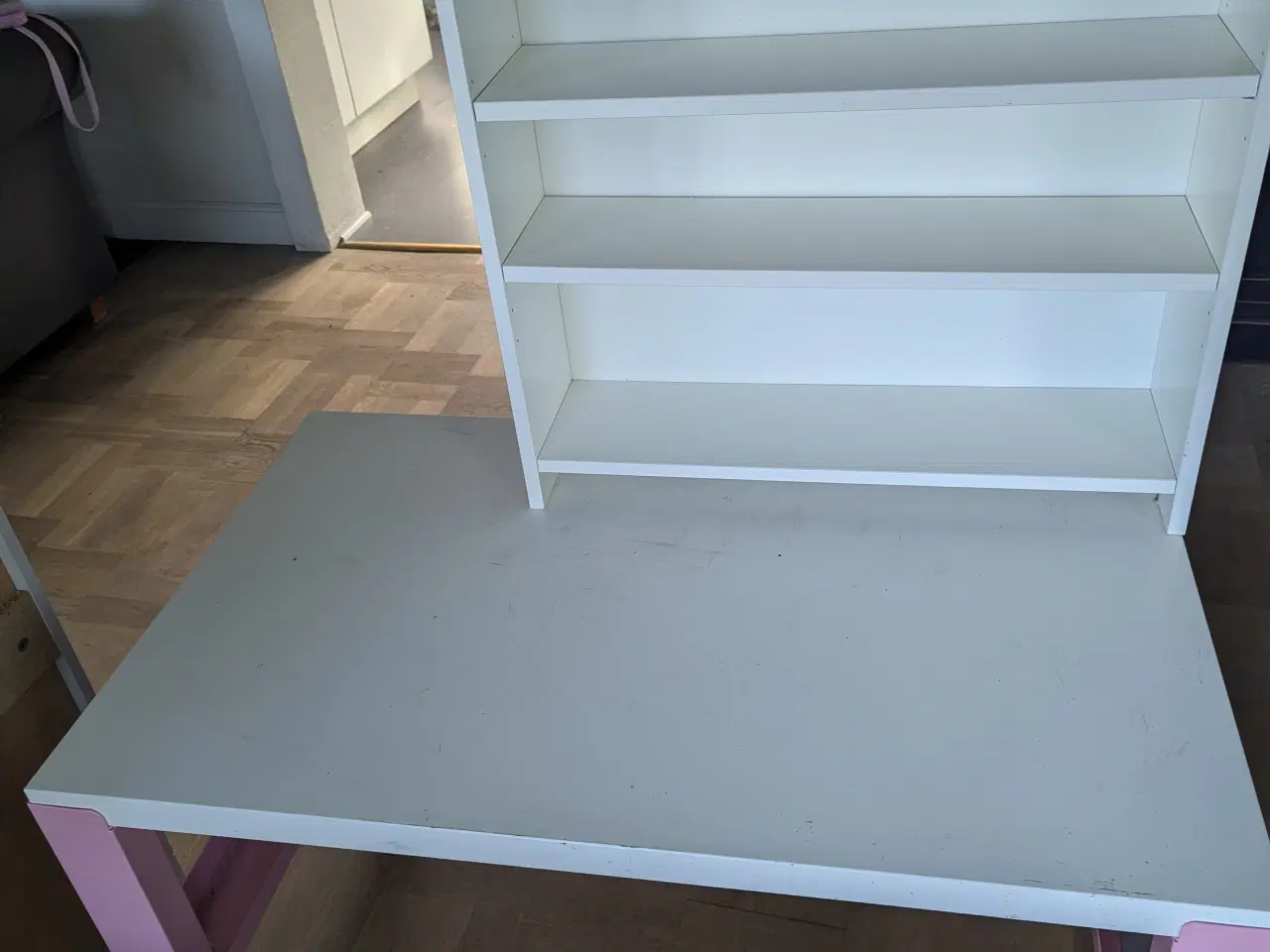 Billede 2 - Skrivebord Ikea lyserød justerbar