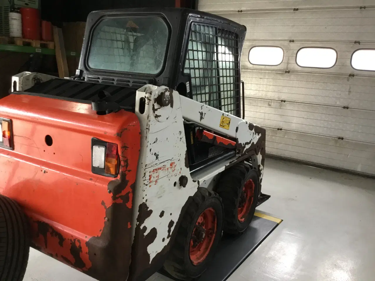 Billede 2 - BOBCAT S100 minilæsser incl skovl og greb.Årg 2020
