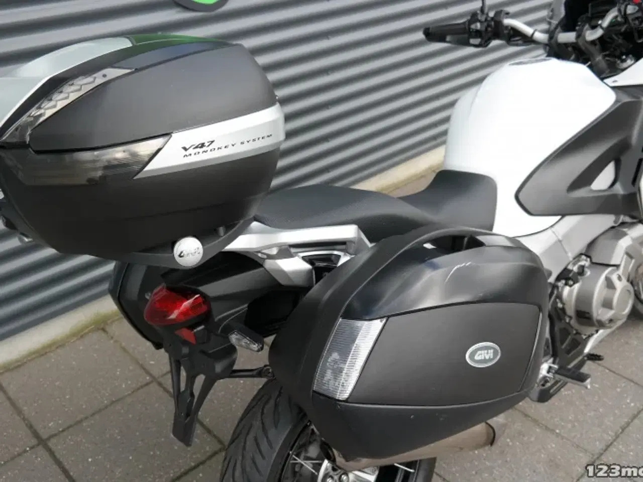 Billede 6 - Honda VFR 1200 X MC-SYD       BYTTER GERNE