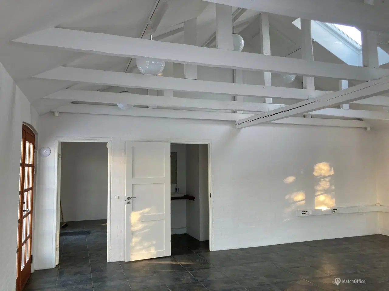 Billede 3 - Kontorlokale 80 kvm + 28 kvm garage.