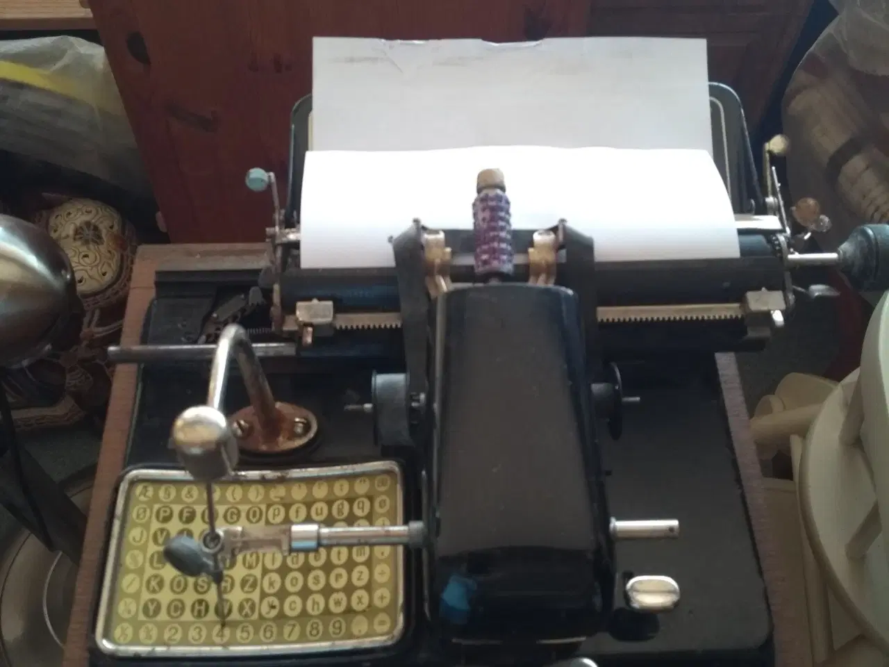 Billede 1 - Gammel antik skrivemaskine