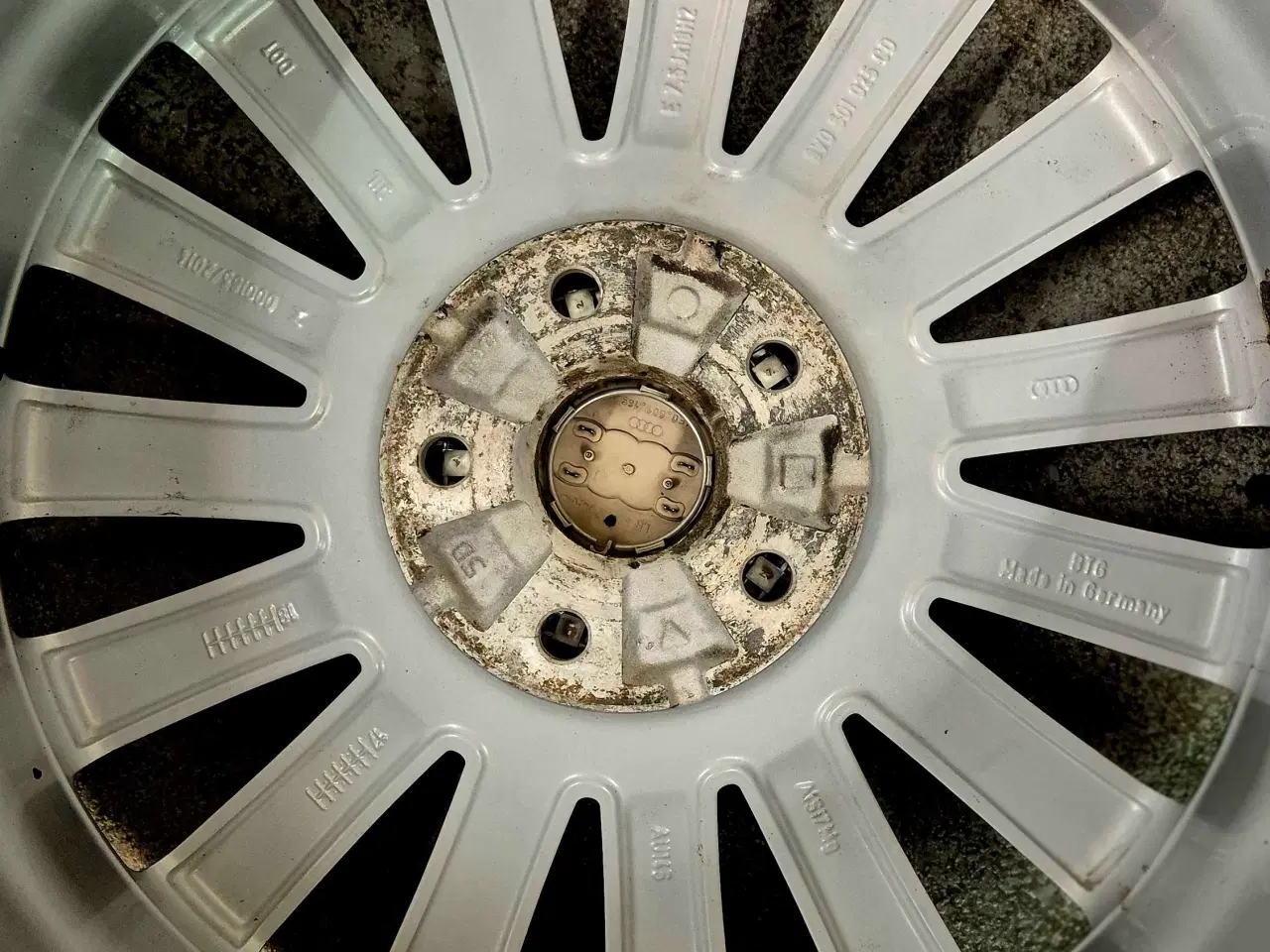 Billede 4 - AUDI A3 ORIGINAL ALUFÆLGE MED SOMMERDÆK