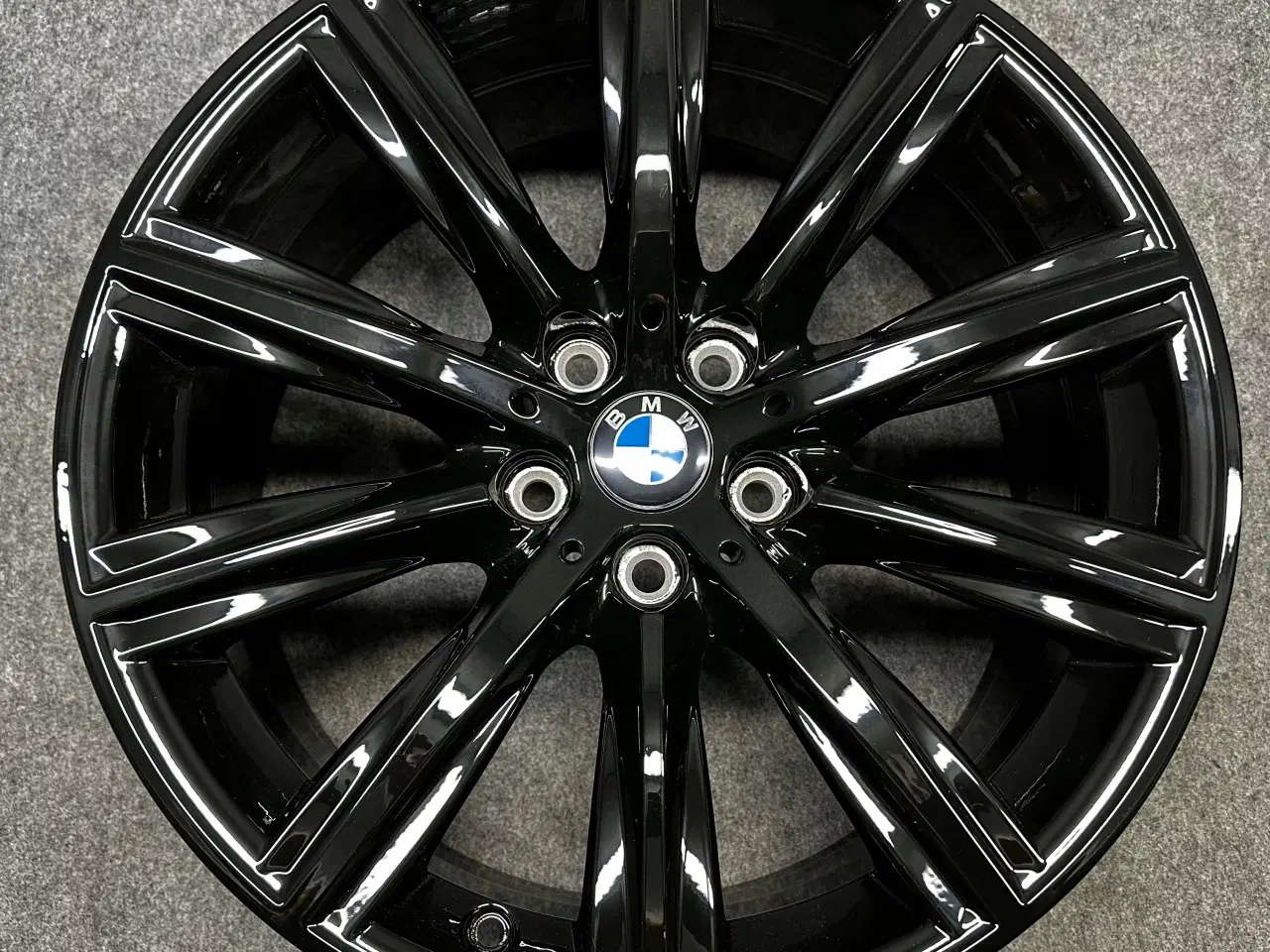 Billede 2 - BMW 5 G30 G31 WZ 684 18 8Jx18" ET 30