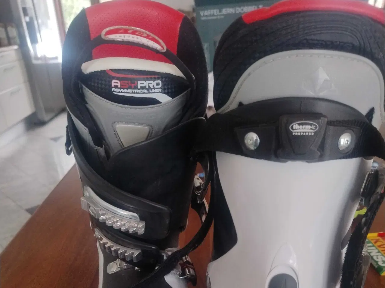 Billede 2 - Gode Atomic Skistøvler 28.5 = str 38