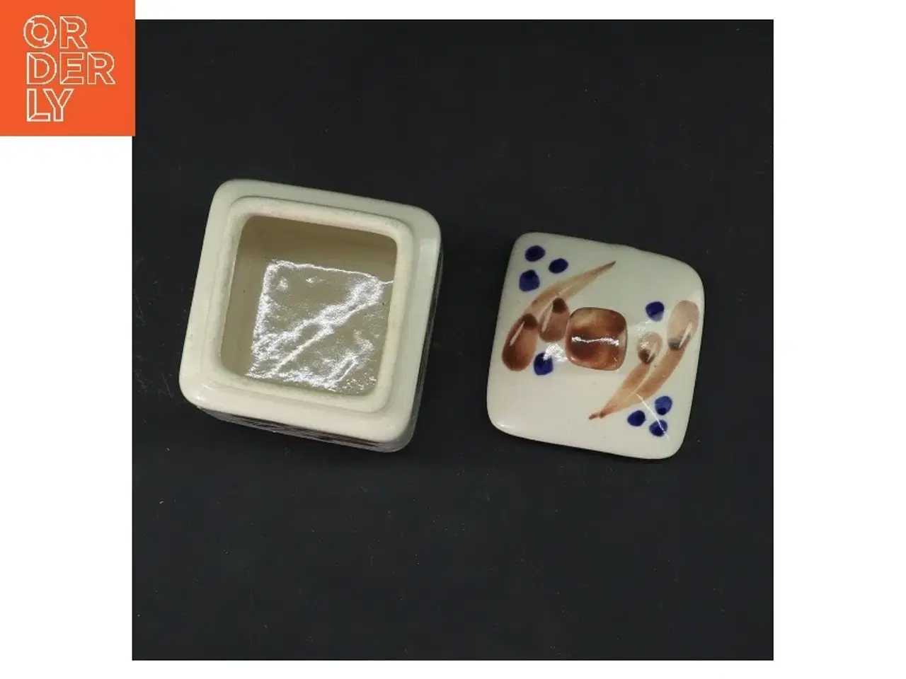 Billede 5 - Keramikkrukke med låg (str. 10 cm)