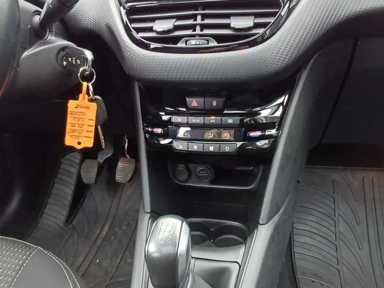 Billede 14 - Peugeot 208 1,6 BlueHDi 100 Allure