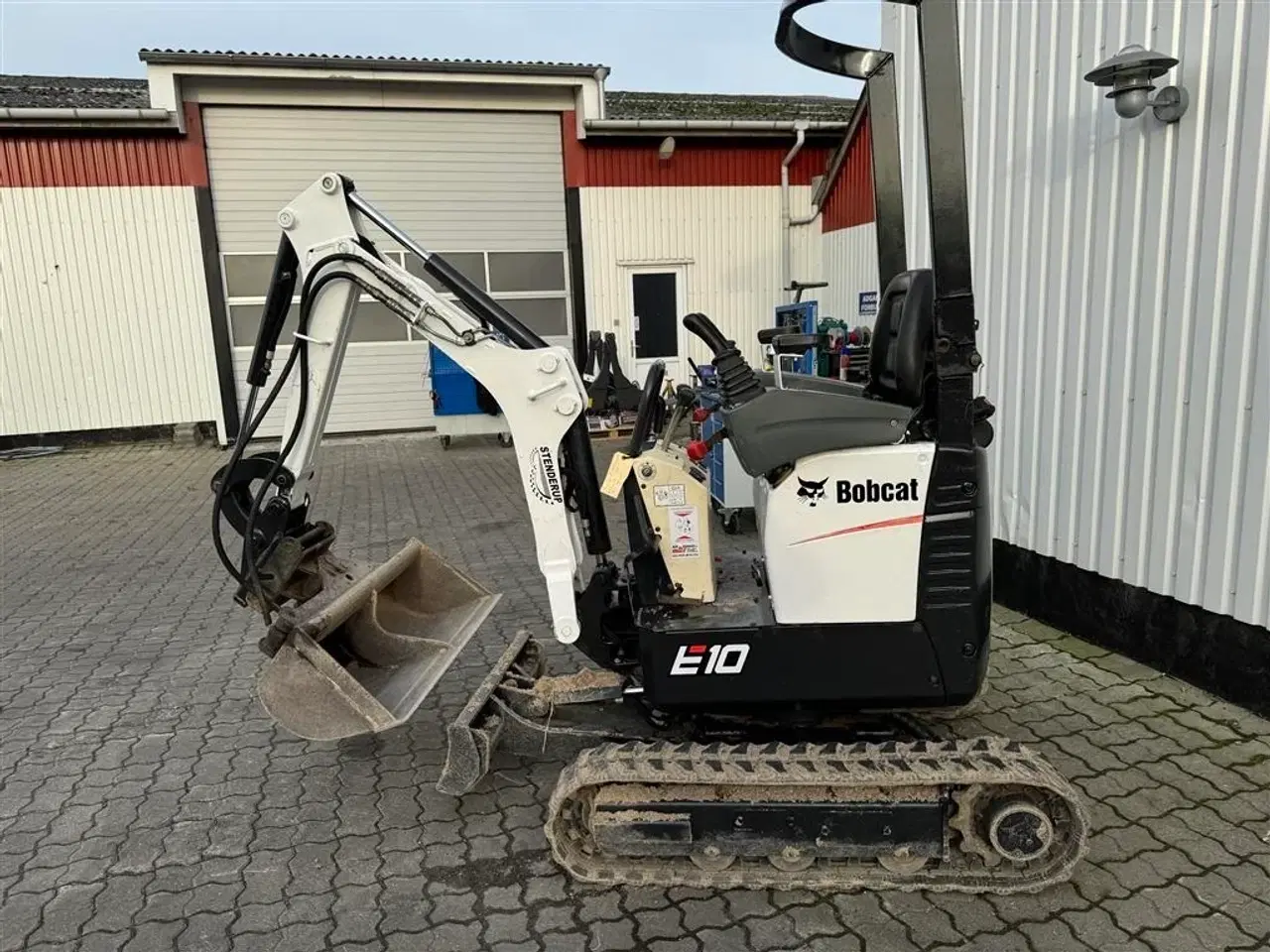 Billede 3 - Bobcat E 10 KUN 1800 TIMER OG 3 STK SKOVLE!