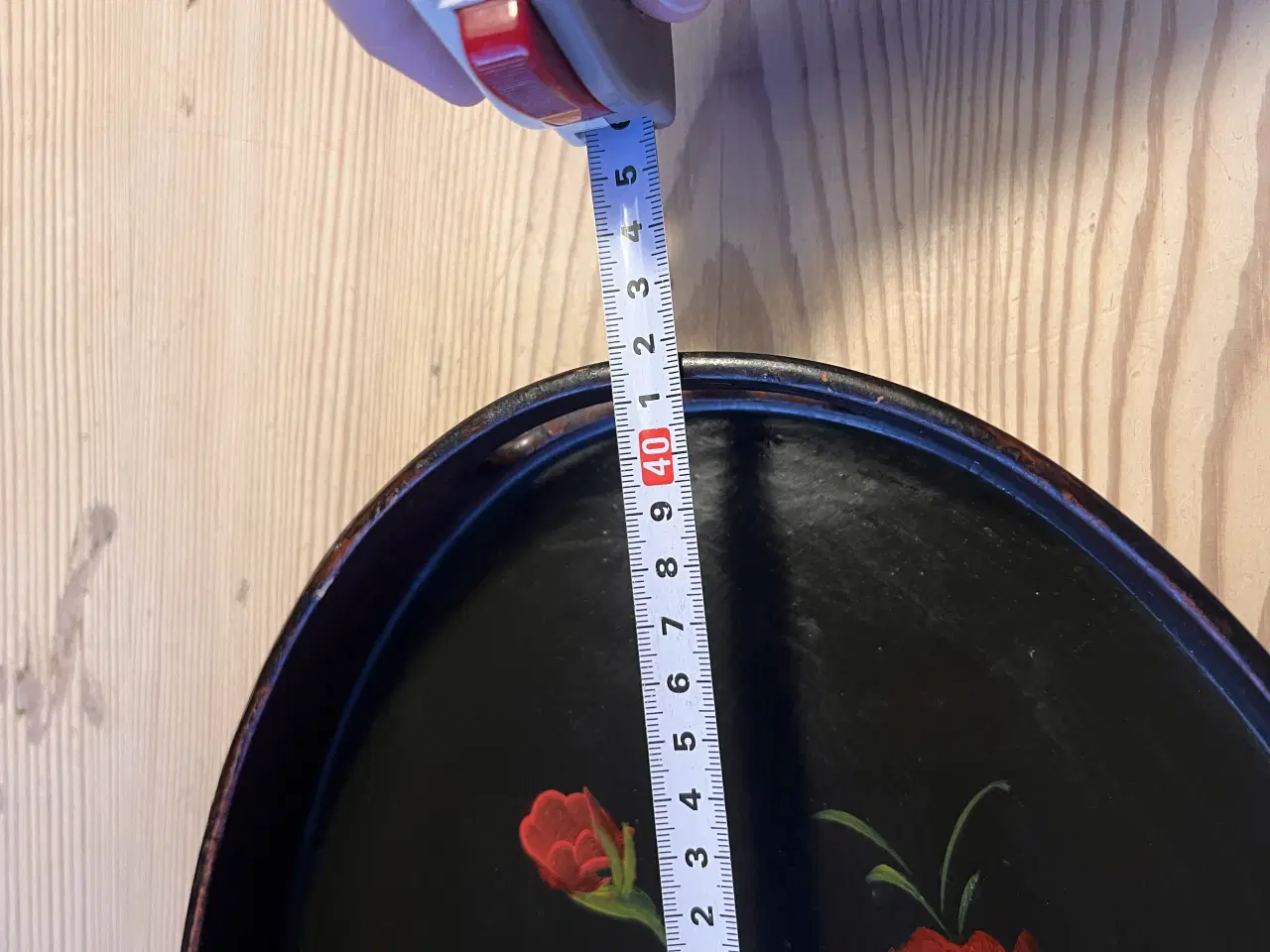 Billede 8 - Charmerende håndmalet bakke i træ