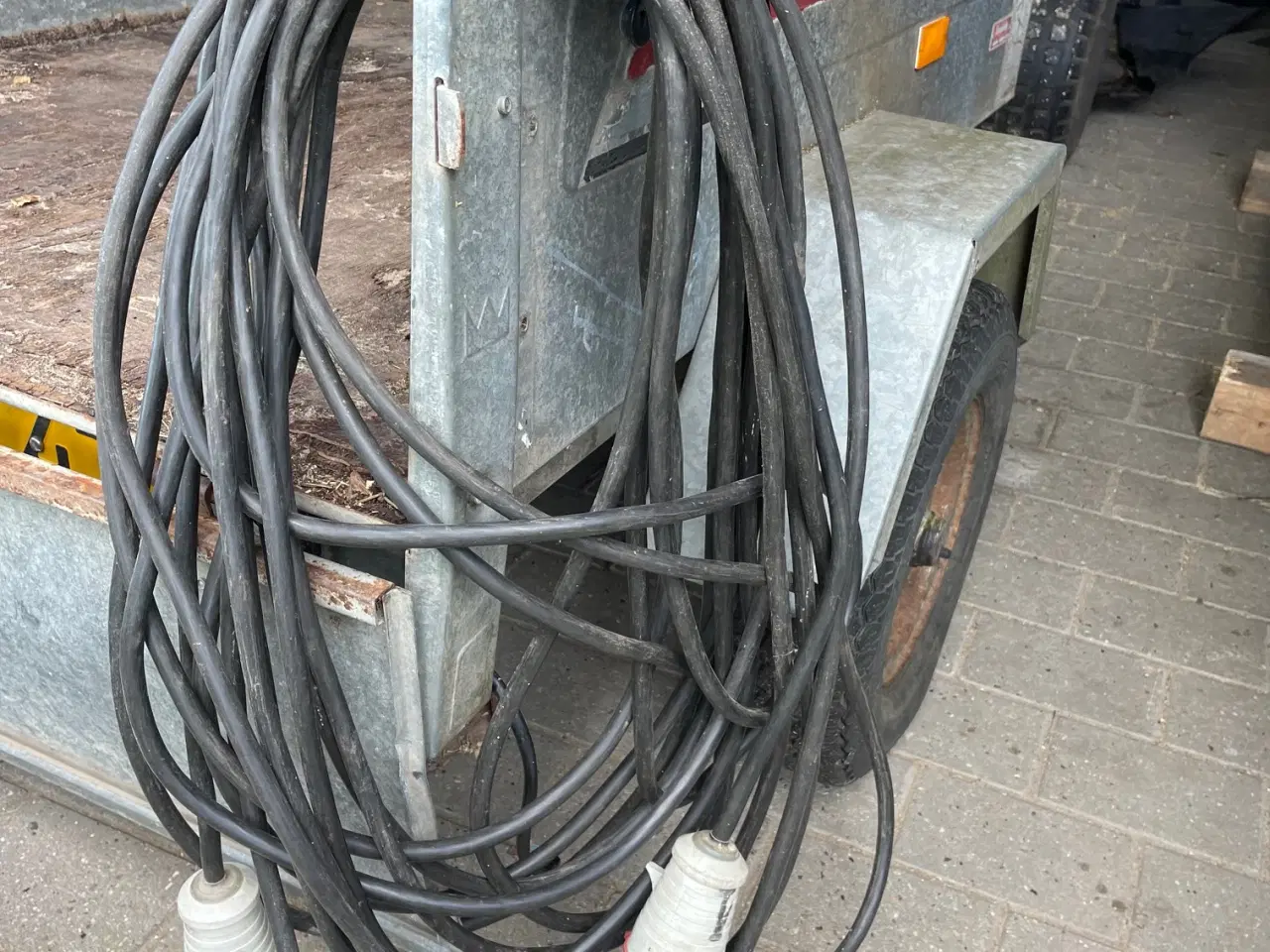 Billede 2 - 2 stk Kabel 400 V 25 meter