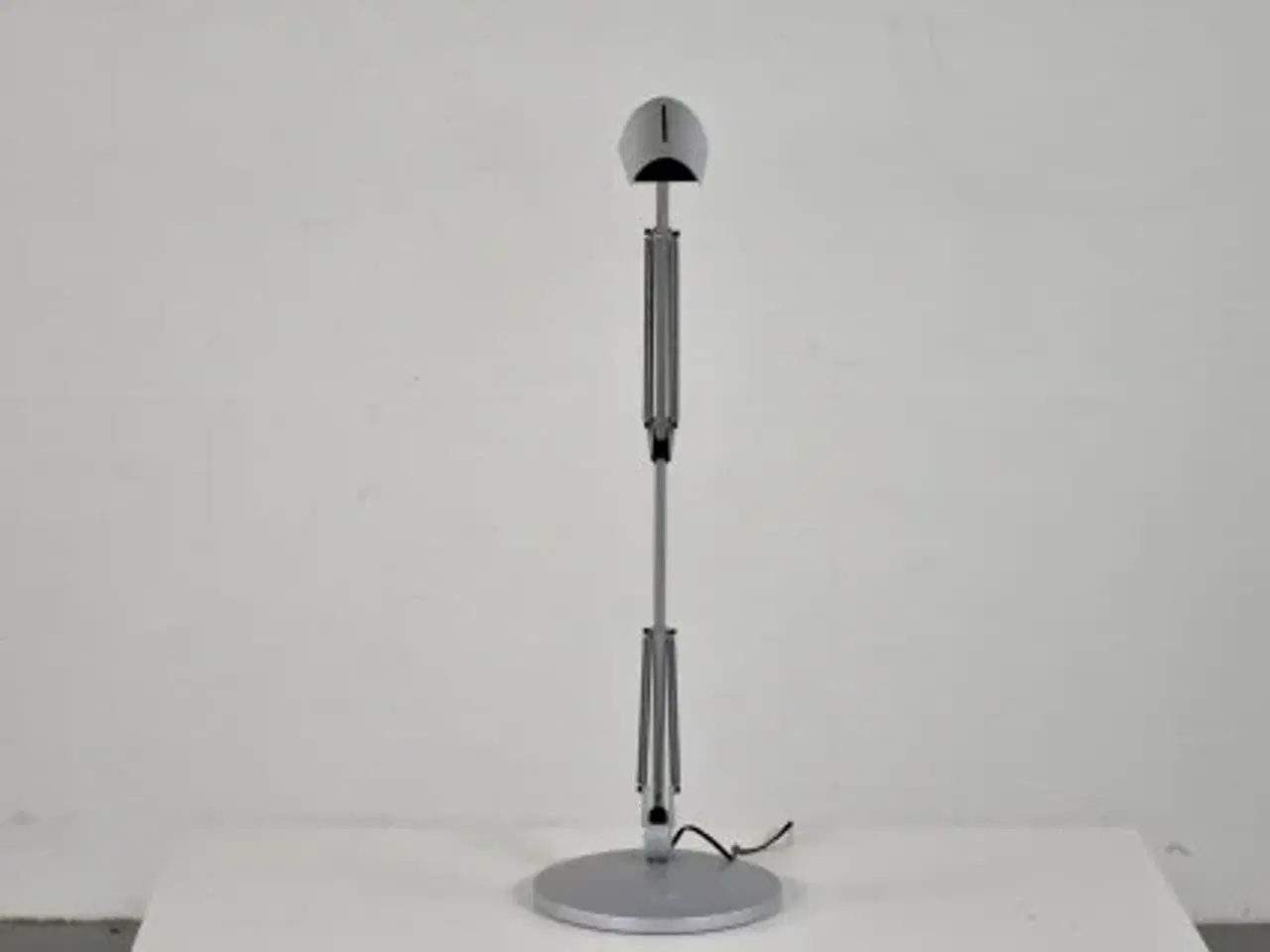 Billede 3 - Luxo air bordlampe i alugrå