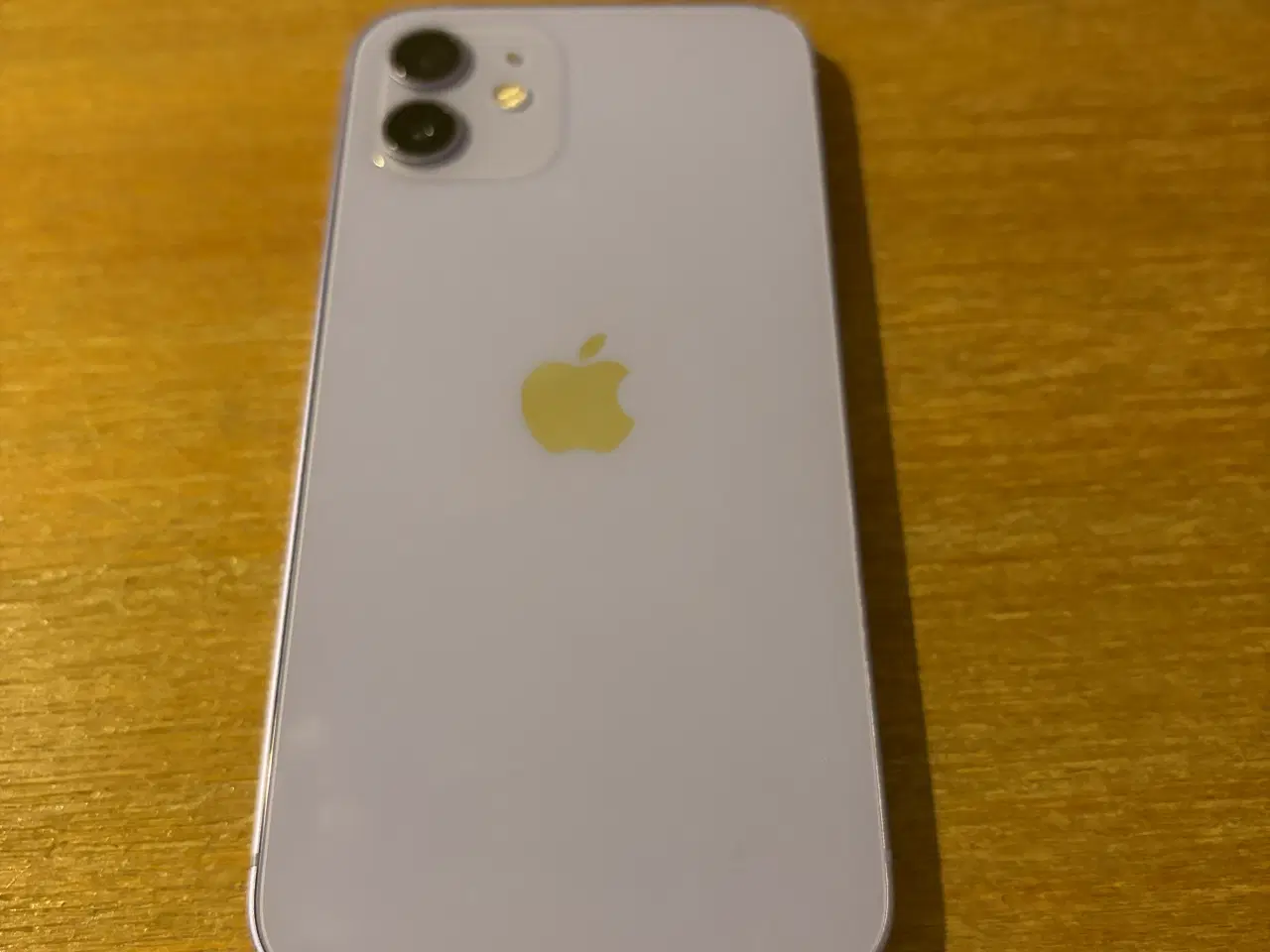 Billede 2 - iPhone 12 i fin stan