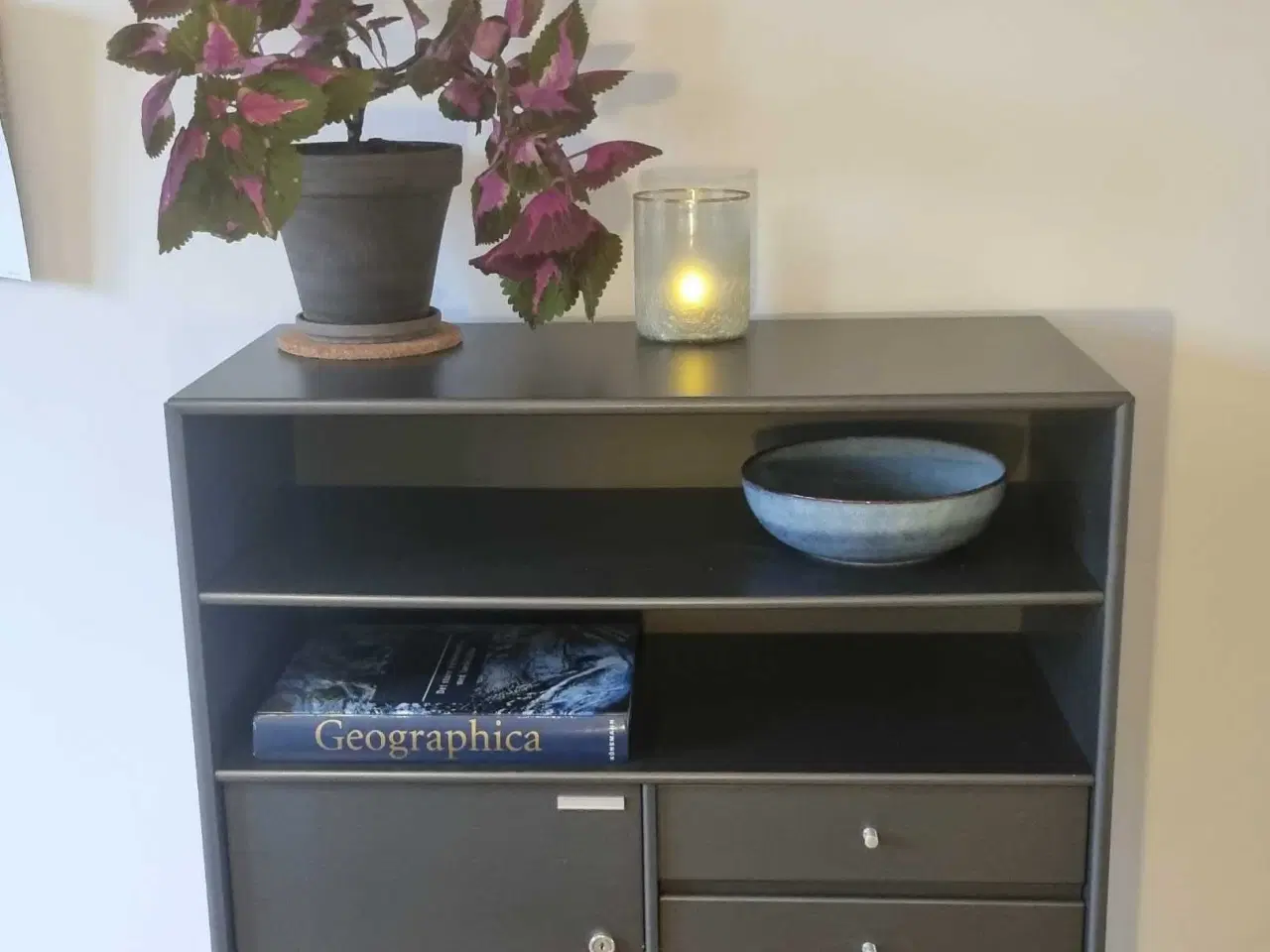 Billede 1 - Montana reol i flot stand