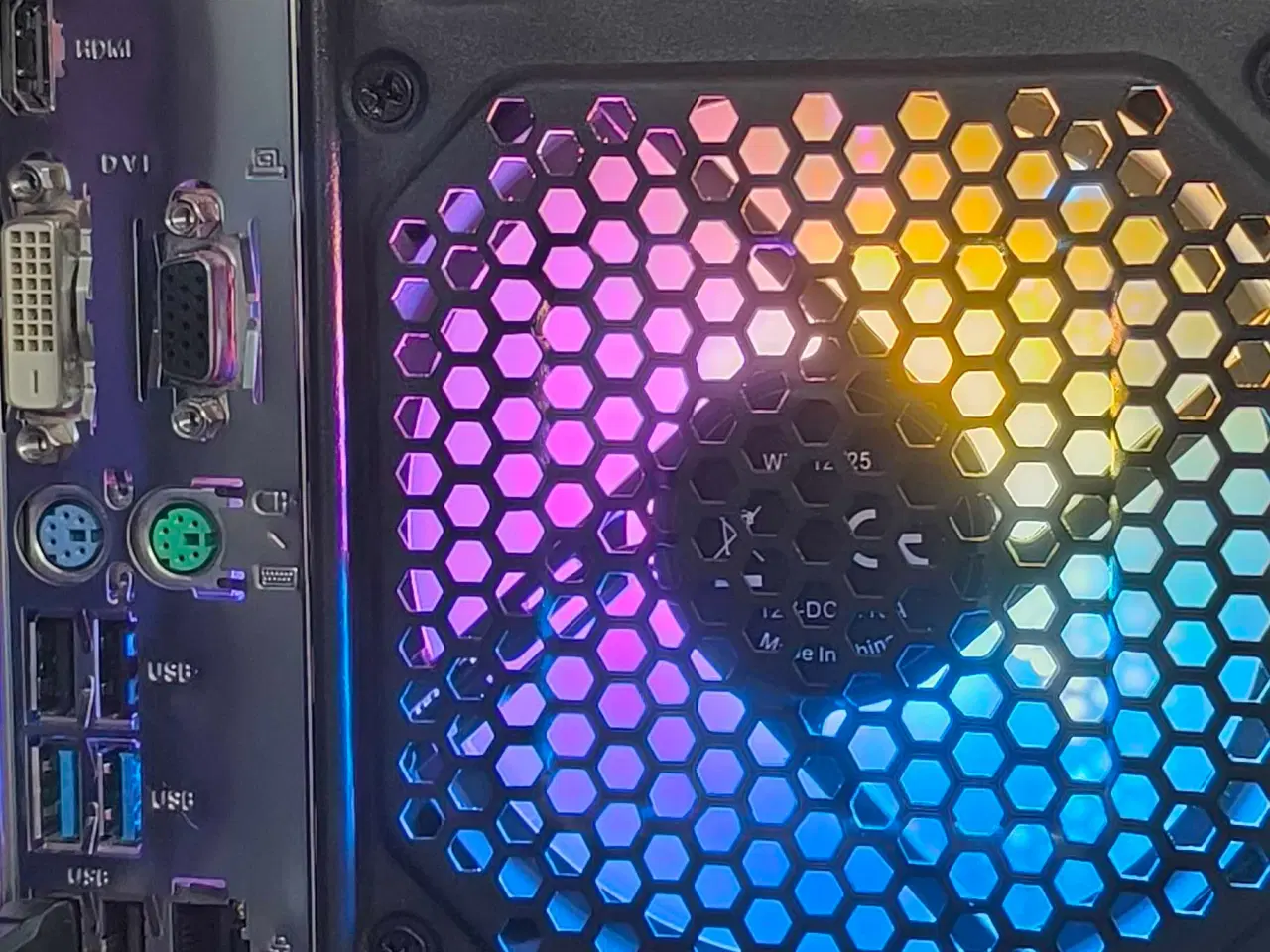 Billede 5 - Rigtig fin og kraftig RTX 4060 gamer