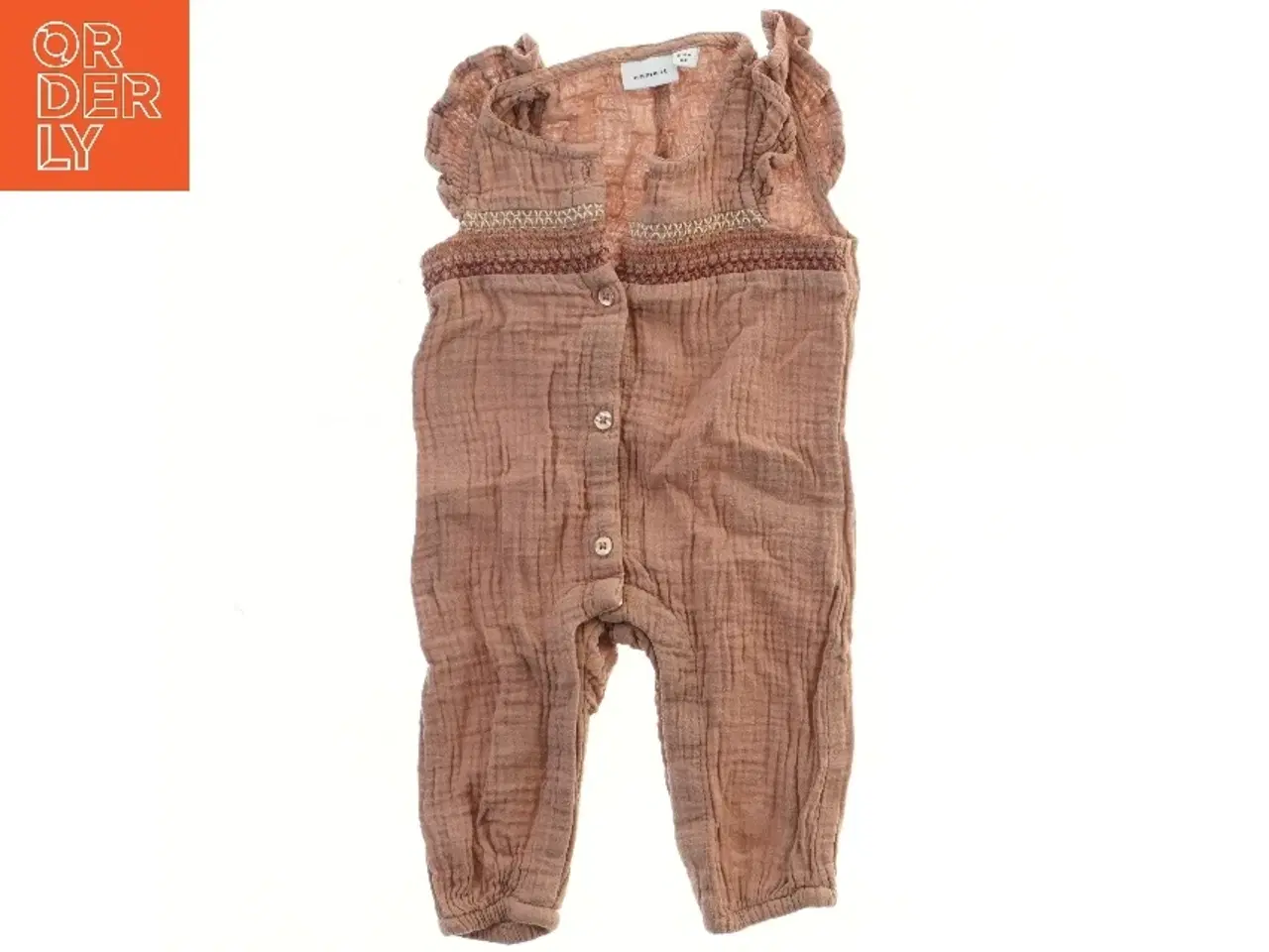 Billede 1 - Heldragt med knapper fra Name It (str. 62)