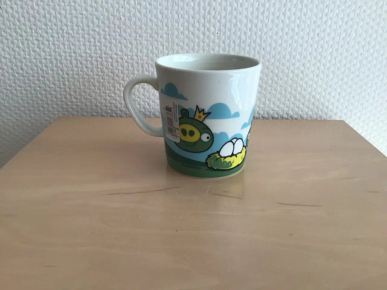 Billede 2 - Nyt Arabia Finland Angry Bird red krus 0,4L.