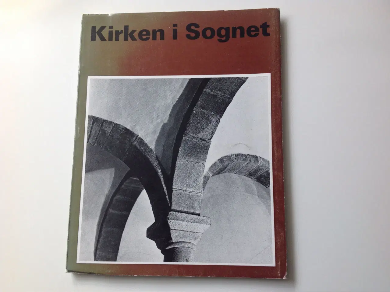 Billede 1 - Kirken i Sognet, Særtryk 1974