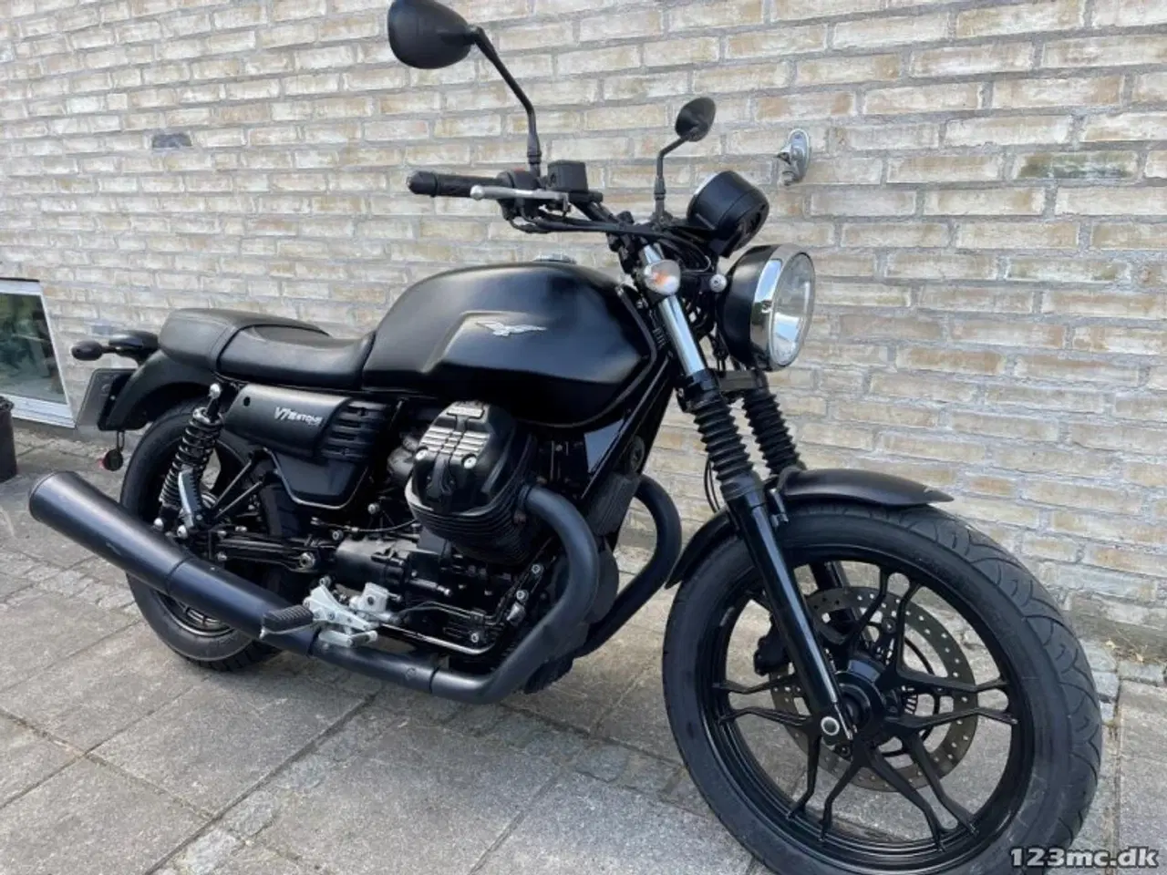 Billede 2 - Moto Guzzi V7 III