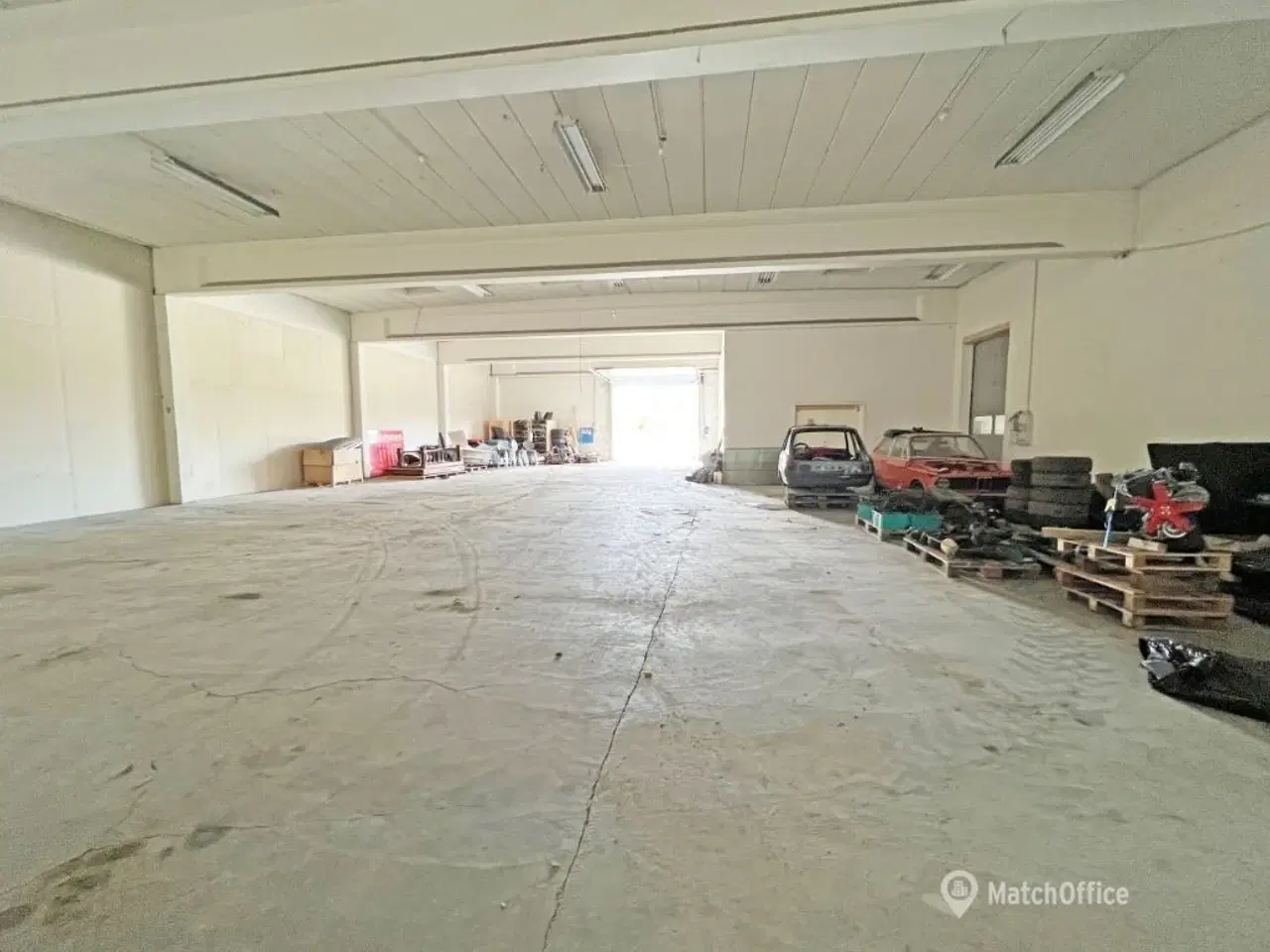 Billede 3 - Lager med portadgang i niveau - i alt 444 kvm