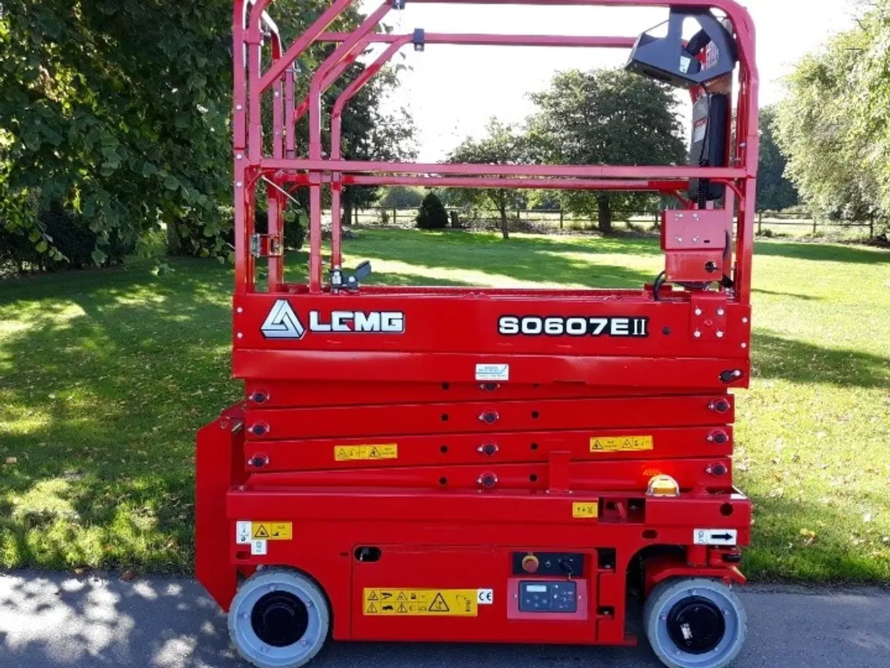 Billede 1 - Ny 8 m saxlift LGMG