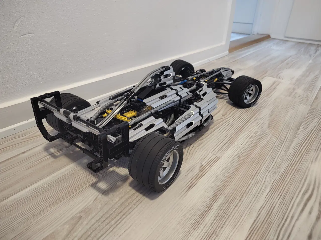 Billede 4 - Lego Technic Silver Champion 8458