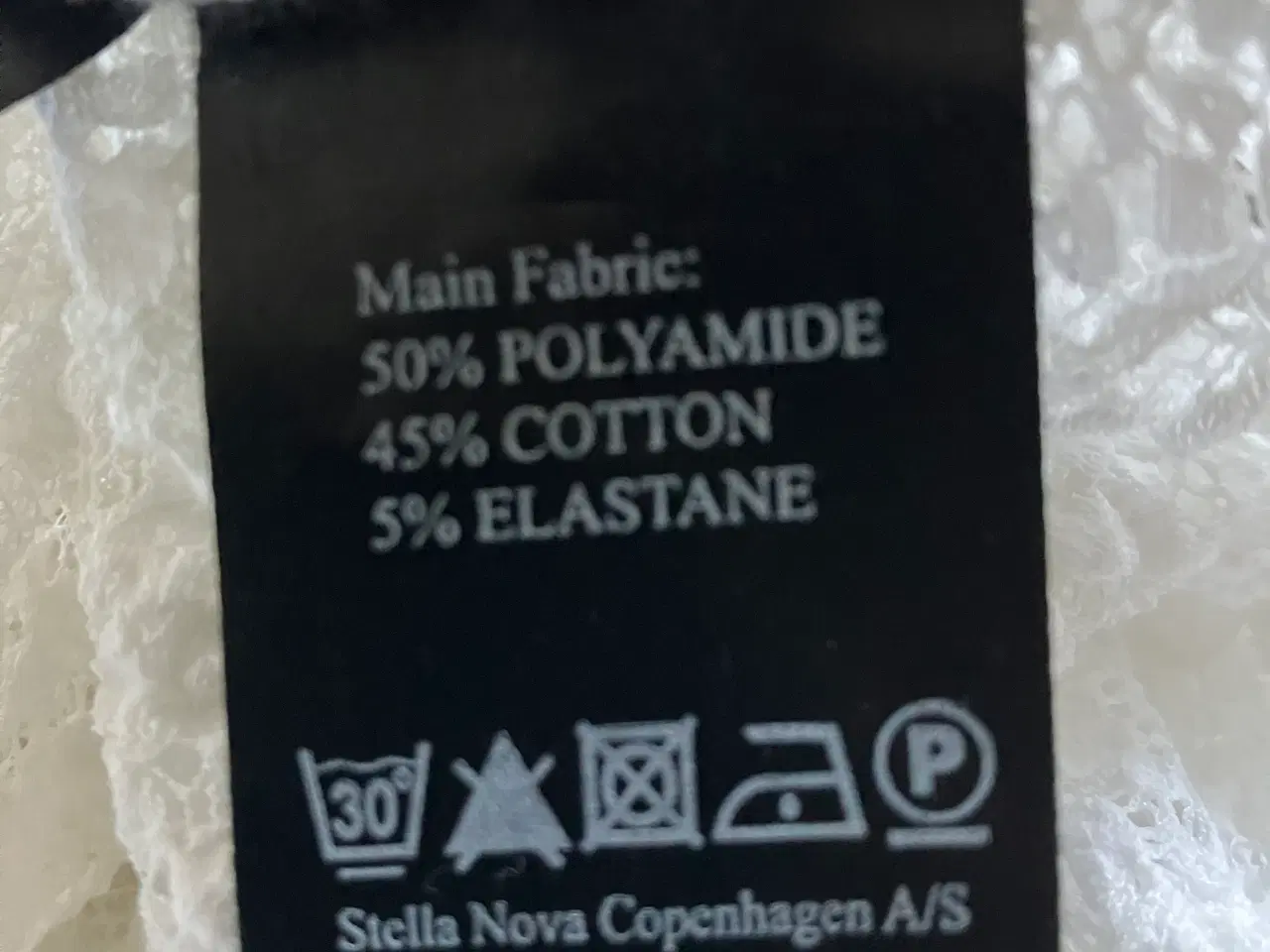 Billede 4 - Bluse fra Stella Nova Copenhagen str 34 i fin stan