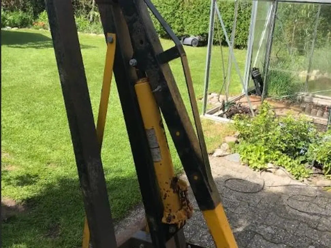 Billede 4 - Bortgives - Værkstedskran med defekt hydraulik