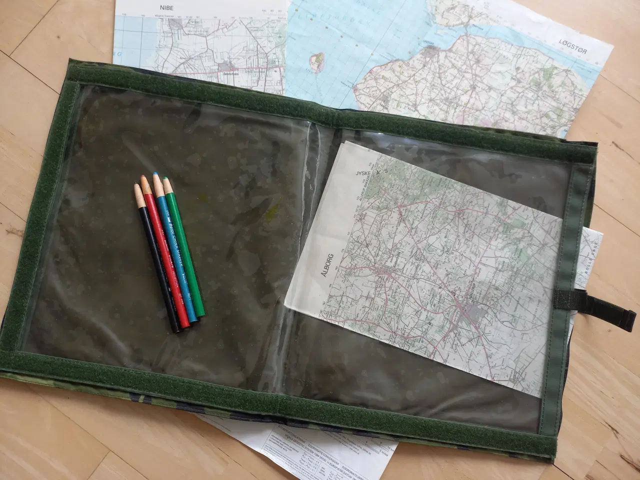 Billede 1 - Kortmappe M/96 - M/84 - med kort - militær