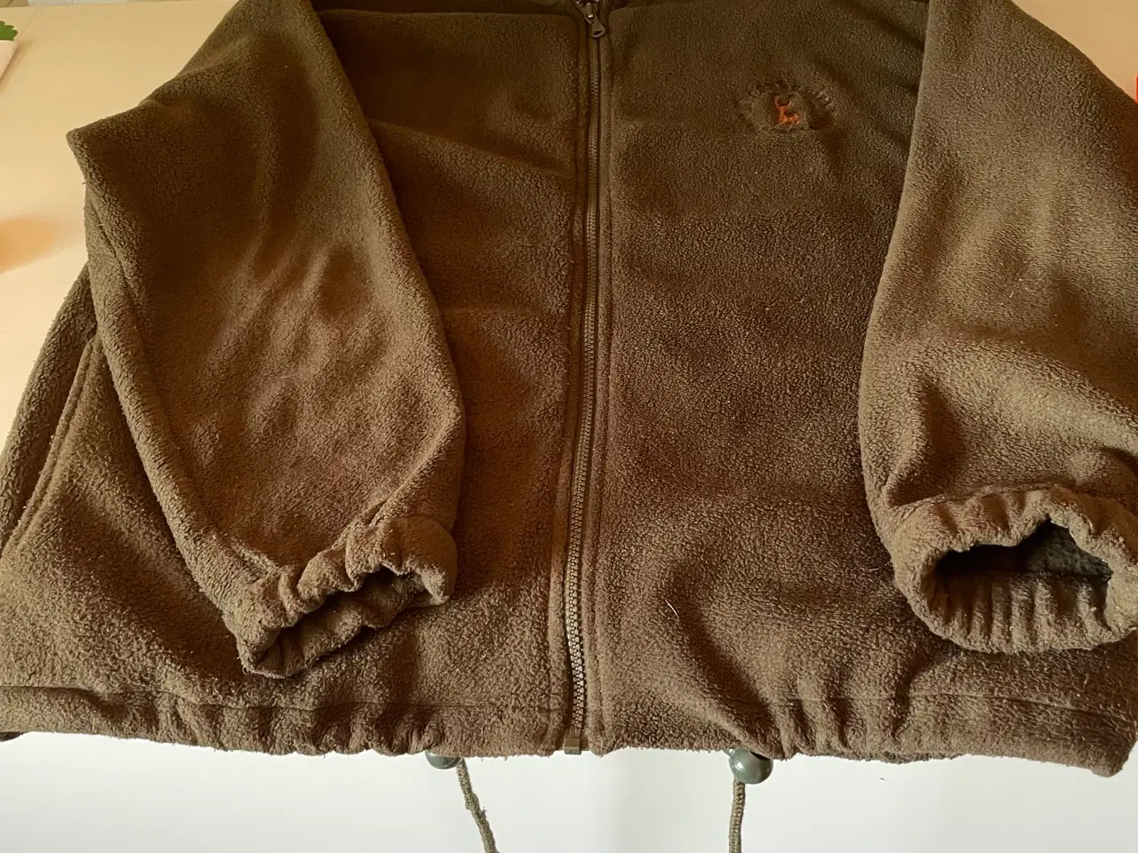 Billede 1 - Fleecejakke str. S fra deerhunter