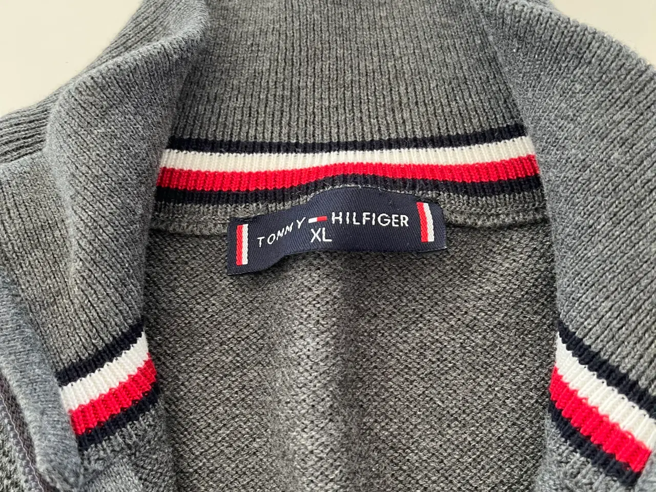 Billede 2 - Tommy Hilfiger zip trøje