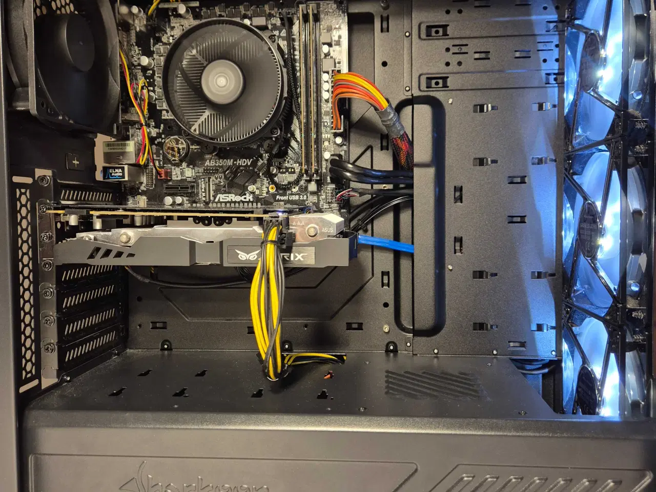 Billede 4 - Ryzen 5 Gaming PC med Skærm og Tilbehør