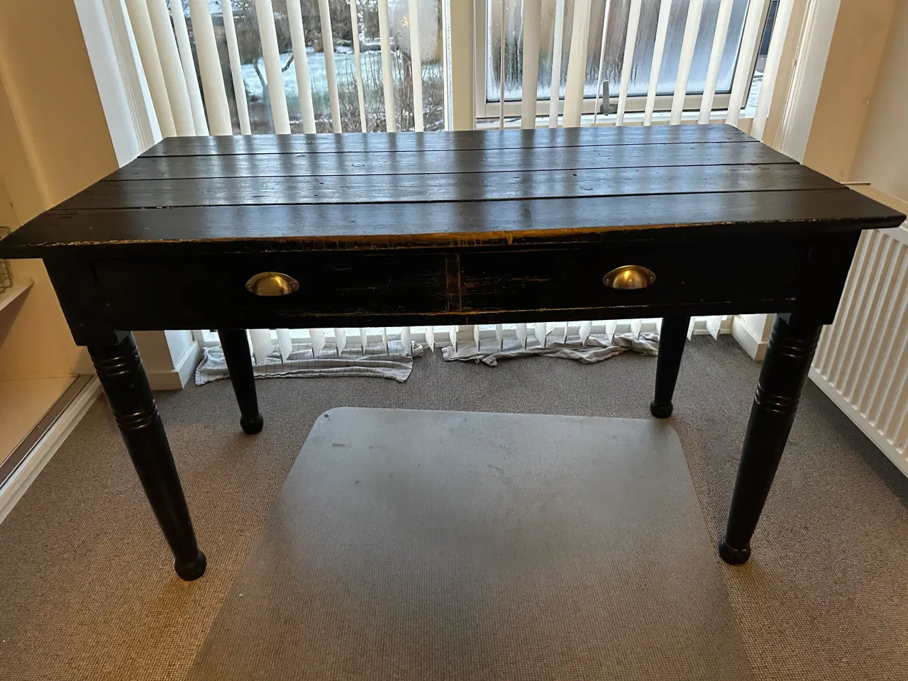 Billede 2 - Flot sort skrivebord