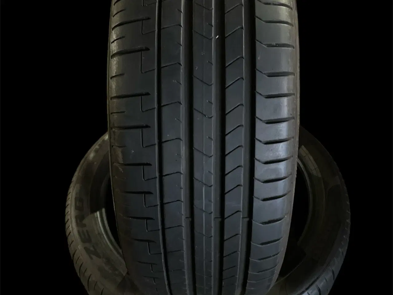 Billede 2 - 235/45r20 Pirelli Ref.S128 sommer