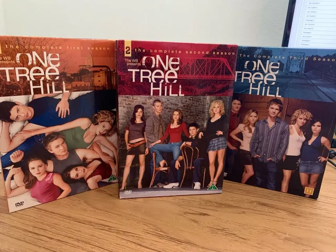 Billede 1 - One Tree Hill sæson 1-3