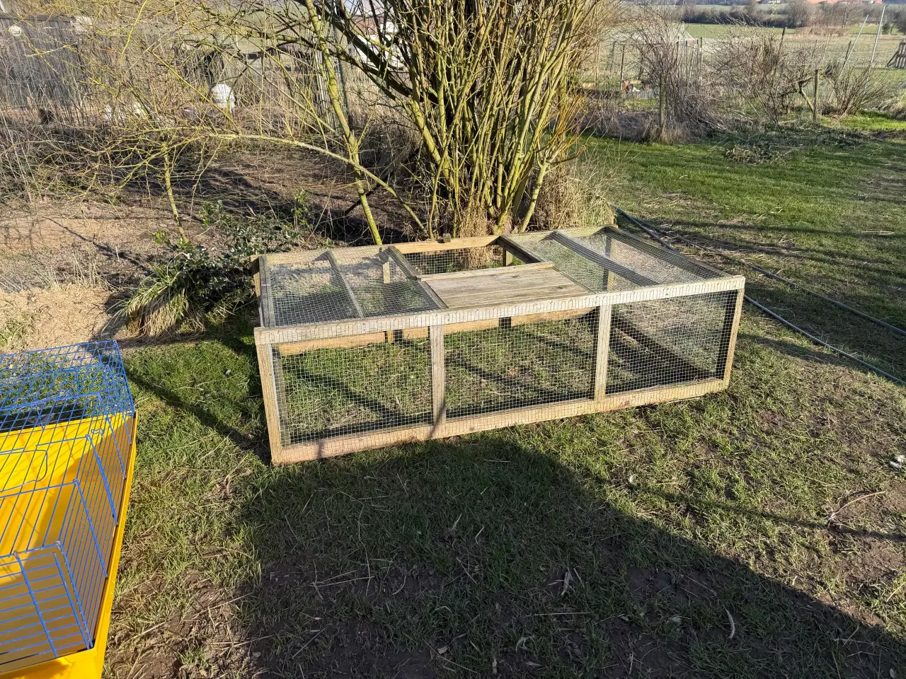 Billede 1 - Inde og udendørs bure