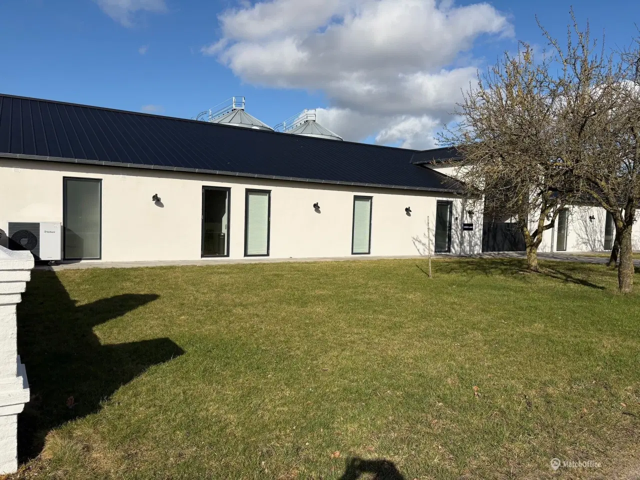 Billede 4 - 🌿 Attraktivt og nyrenoveret erhvervslejemål i rolige omgivelser – kun 20 minutter fra Aarhus